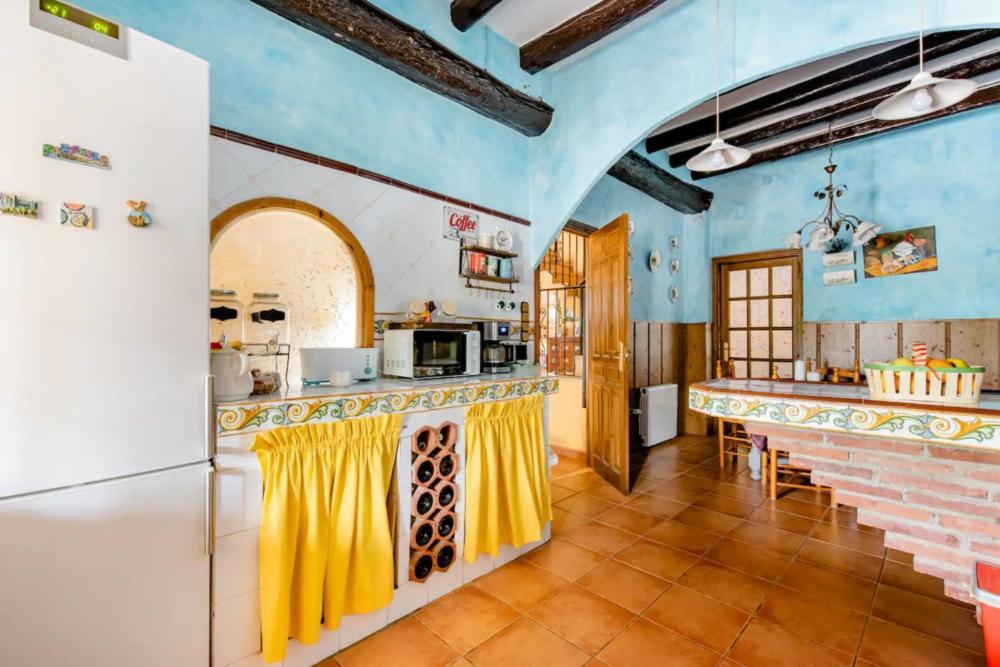Masia Castellvi B&B Vinyols i Els Arcs Exterior foto